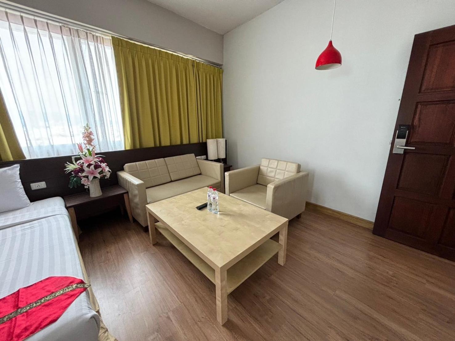 Family Room,1603746615:JPEG